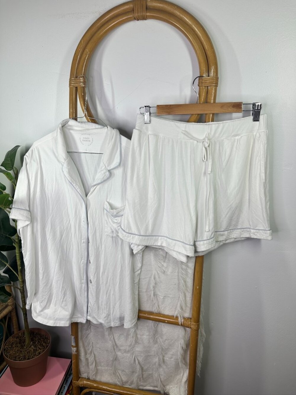 Cozy Earth Short Sleeve Knit Pajamas Ivory sz L